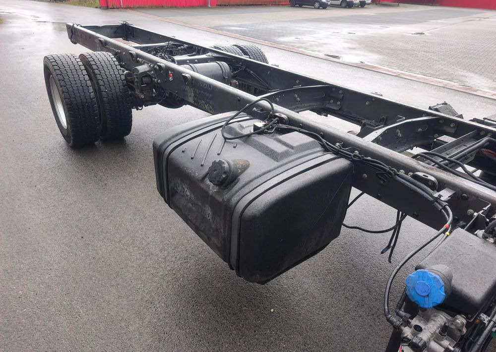 Renault Midlum 220.14 220.16 rama do zabudowy poduszka - Podvozek s kabinou: obrázek 5 Renault Midlum 220.14 220.16 rama do zabudowy poduszka - Podvozek s kabinou: obrázek 5