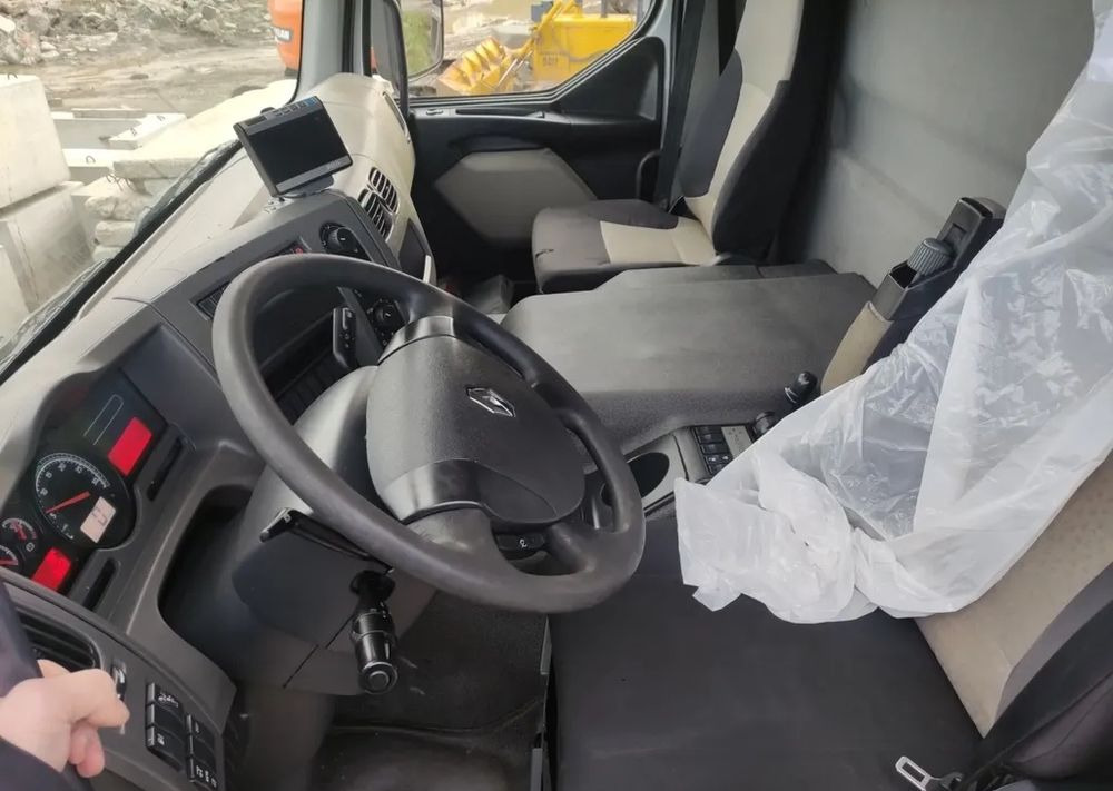 Renault Premium 26.380 Dxi 6x2 rama do zabudowy - Podvozek s kabinou: obrázek 5 Renault Premium 26.380 Dxi 6x2 rama do zabudowy - Podvozek s kabinou: obrázek 5