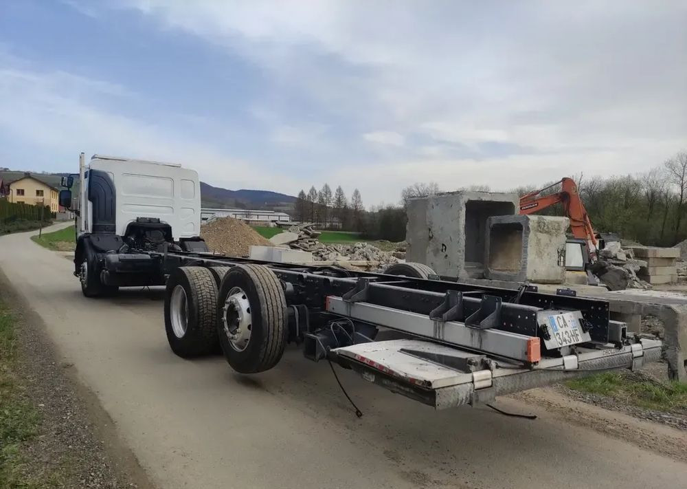 Renault Premium 26.380 Dxi 6x2 rama do zabudowy - Podvozek s kabinou: obrázek 4 Renault Premium 26.380 Dxi 6x2 rama do zabudowy - Podvozek s kabinou: obrázek 4