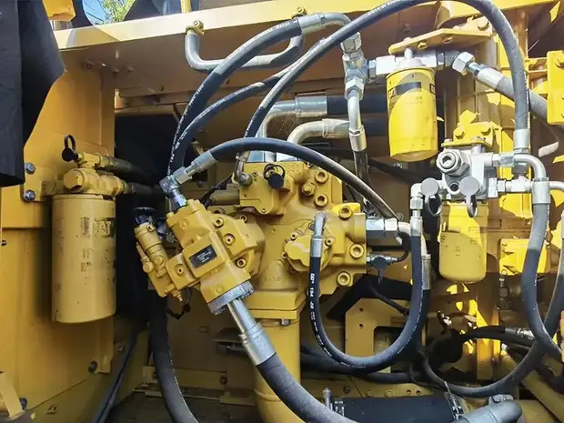 2022 Caterpillar 330D - Pásové rýpadlo: obrázek 3 2022 Caterpillar 330D - Pásové rýpadlo: obrázek 3