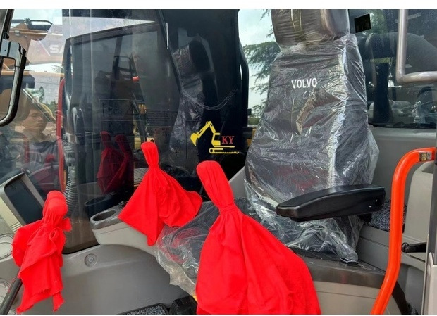 Pásové rýpadlo 2022 Volvo EC 350: obrázek 10 Pásové rýpadlo 2022 Volvo EC 350: obrázek 10