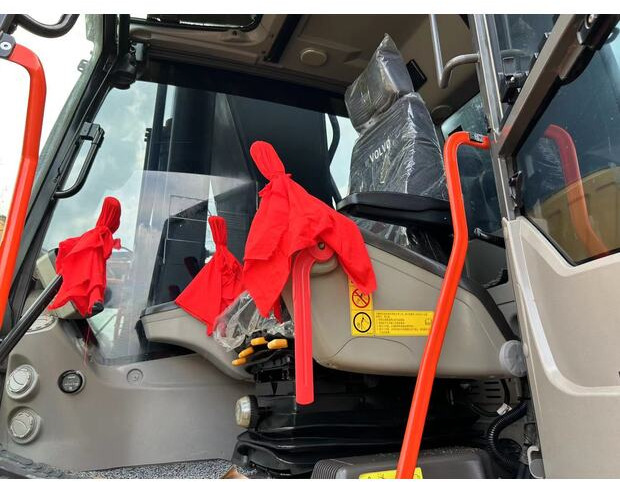 2022 Volvo EC350DL - Pásové rýpadlo: obrázek 3 2022 Volvo EC350DL - Pásové rýpadlo: obrázek 3