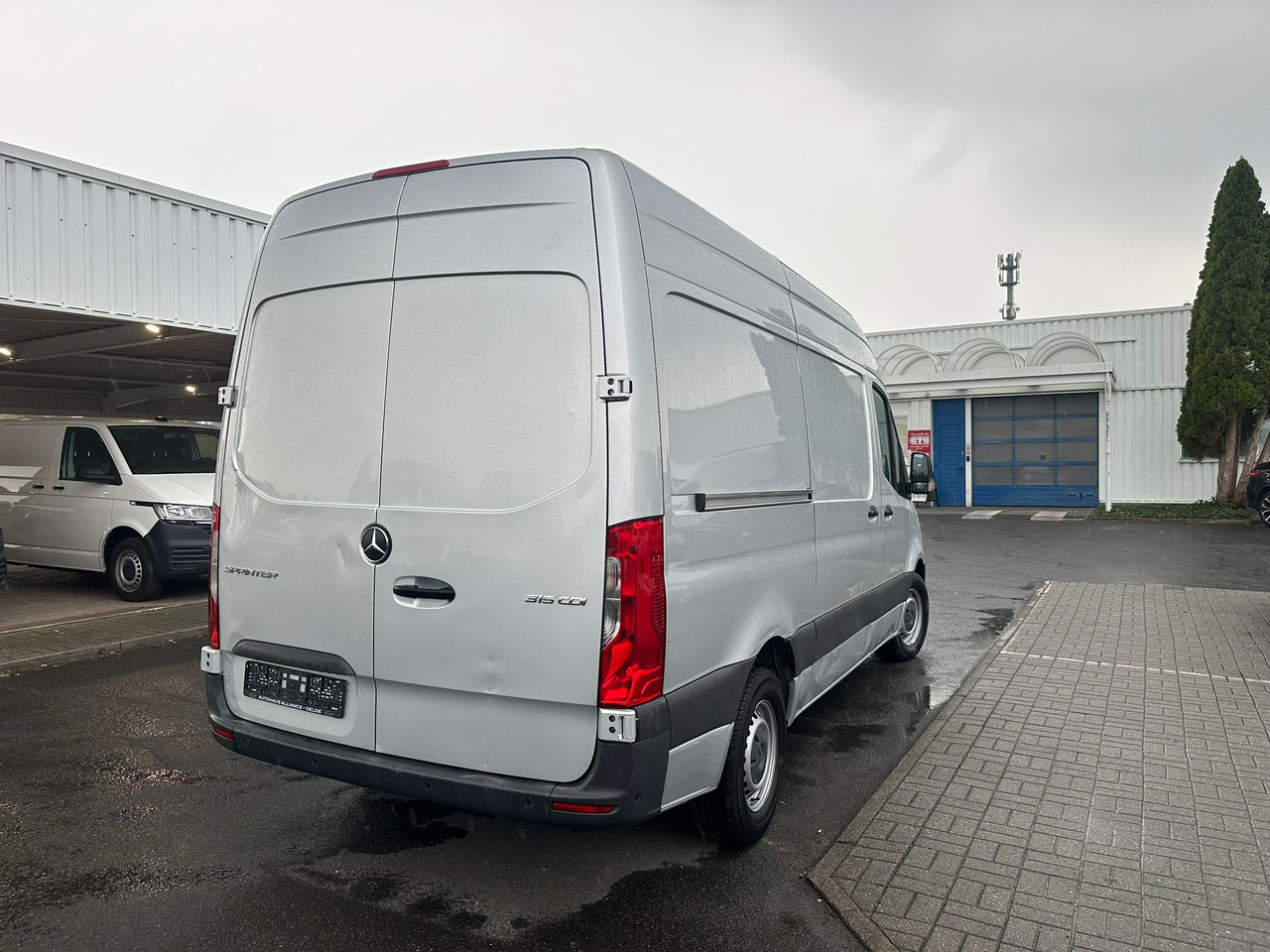 MERCEDES-BENZ Sprinter - Furgon: obrázek 4 MERCEDES-BENZ Sprinter - Furgon: obrázek 4