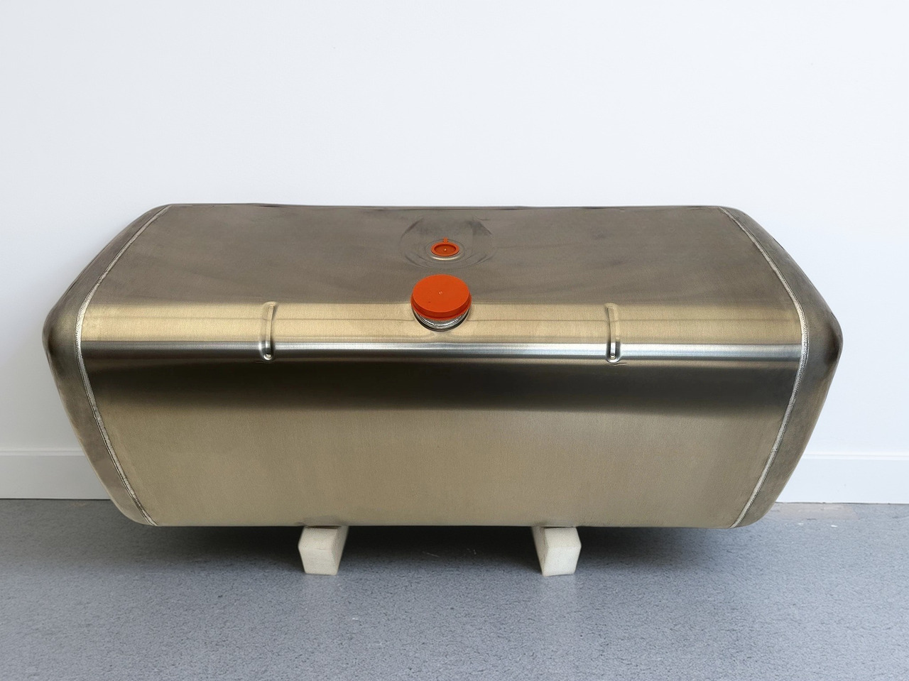 MERCEDES-BENZ - Palivová nádrž: obrázek 1 MERCEDES-BENZ - Palivová nádrž: obrázek 1