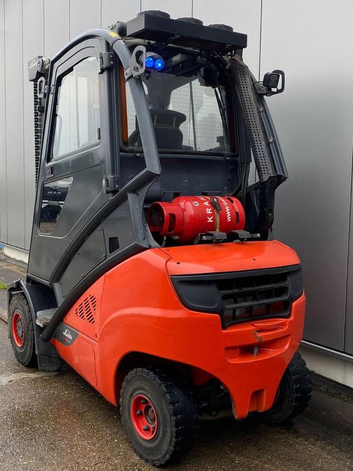 Linde Linde H 35 T - 6.012 h - Seitenschieber - - Plynový vysokozdvižný vozík: obrázek 3 Linde Linde H 35 T - 6.012 h - Seitenschieber - - Plynový vysokozdvižný vozík: obrázek 3