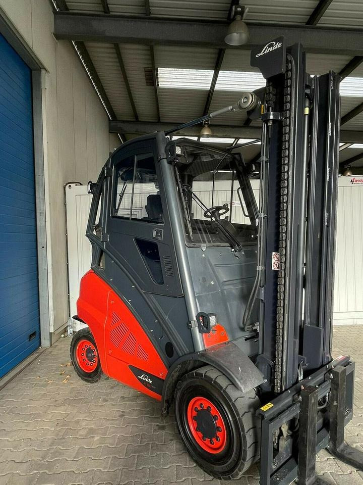 Linde Linde H 50 T - 7.390 h - Seitenschieber/Zinken neu - - Plynový vysokozdvižný vozík: obrázek 3 Linde Linde H 50 T - 7.390 h - Seitenschieber/Zinken neu - - Plynový vysokozdvižný vozík: obrázek 3