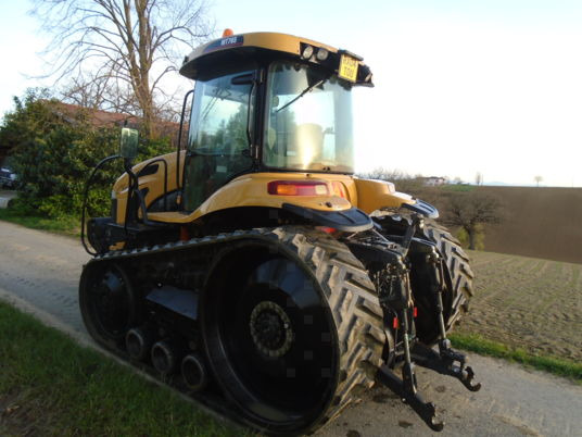 Challenger MT765B - Pásový traktor: obrázek 2 Challenger MT765B - Pásový traktor: obrázek 2