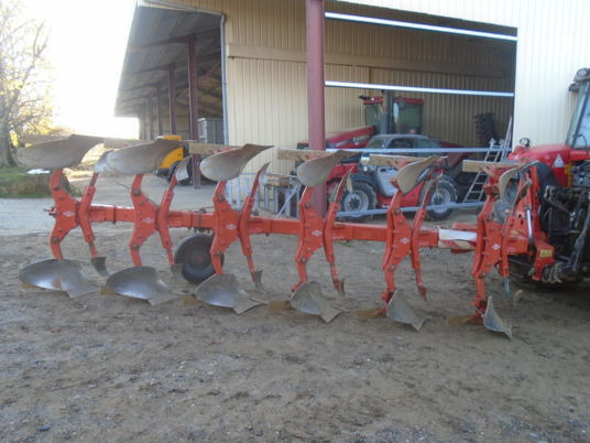 Kuhn MULTIMASTER 150 - Pluh: obrázek 2 Kuhn MULTIMASTER 150 - Pluh: obrázek 2
