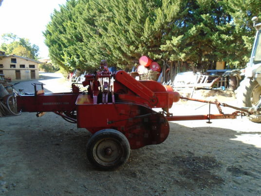 Massey Ferguson 10-8 - Lis na hranaté balíky: obrázek 3 Massey Ferguson 10-8 - Lis na hranaté balíky: obrázek 3