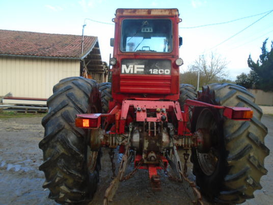 Massey Ferguson 1200 - Traktor: obrázek 5 Massey Ferguson 1200 - Traktor: obrázek 5
