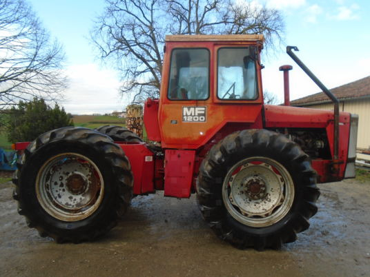 Massey Ferguson 1200 - Traktor: obrázek 2 Massey Ferguson 1200 - Traktor: obrázek 2