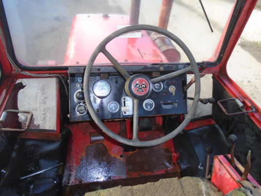 Massey Ferguson 1200 - Traktor: obrázek 4 Massey Ferguson 1200 - Traktor: obrázek 4