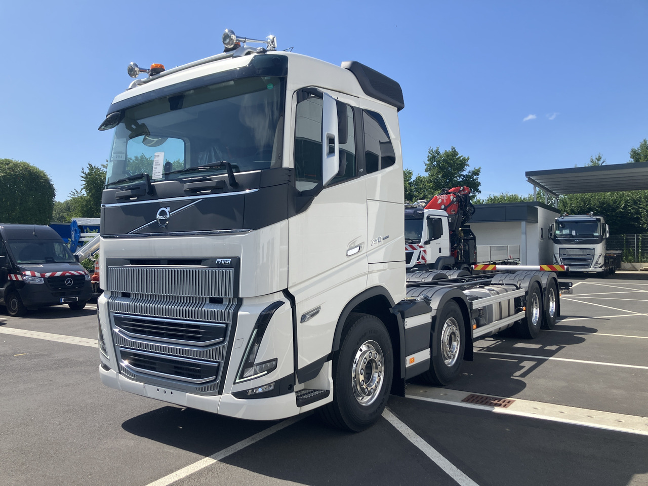 VOLVO FH16 750 8x4 Chassis - Podvozek s kabinou: obrázek 5 VOLVO FH16 750 8x4 Chassis - Podvozek s kabinou: obrázek 5