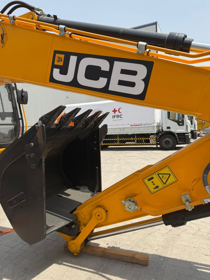 JCB 225 - Rýpadlo: obrázek 2 JCB 225 - Rýpadlo: obrázek 2