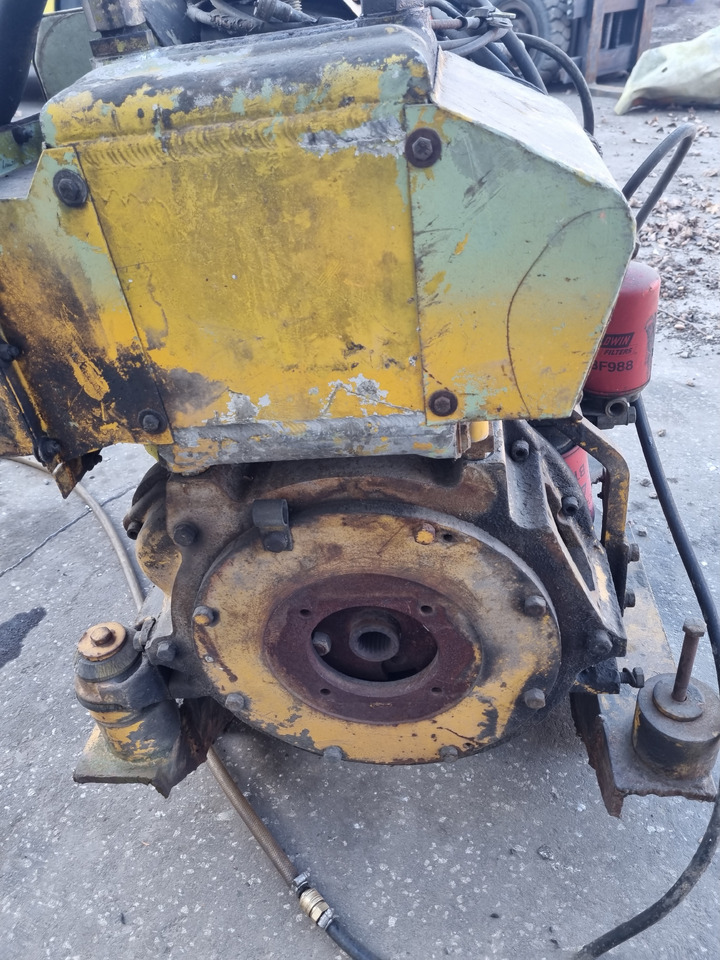 DEUTZ F4L912 - Motor pro Stavební technika: obrázek 1 DEUTZ F4L912 - Motor pro Stavební technika: obrázek 1