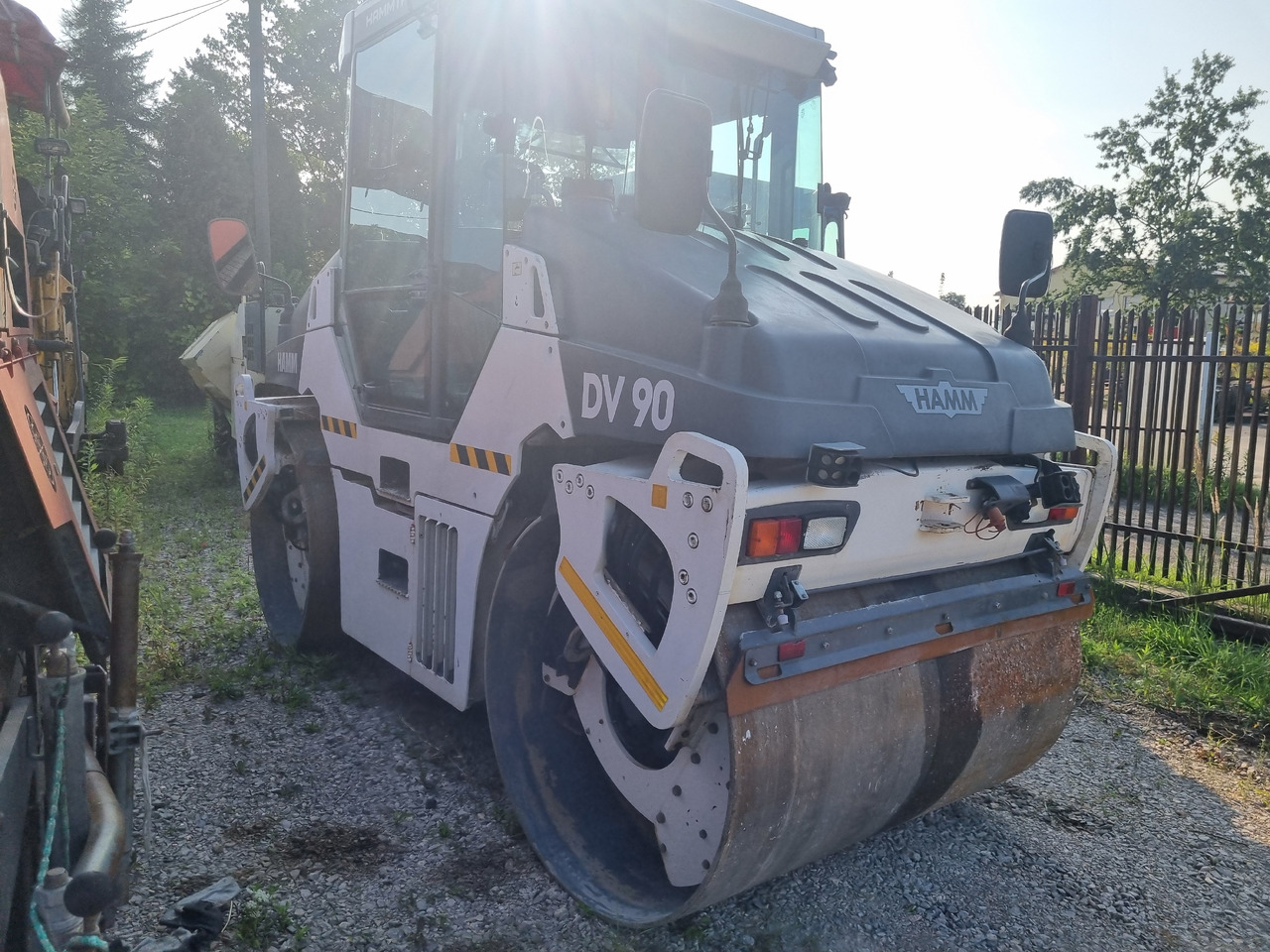 HAMM DV 90 VV - Silniční válec: obrázek 1 HAMM DV 90 VV - Silniční válec: obrázek 1