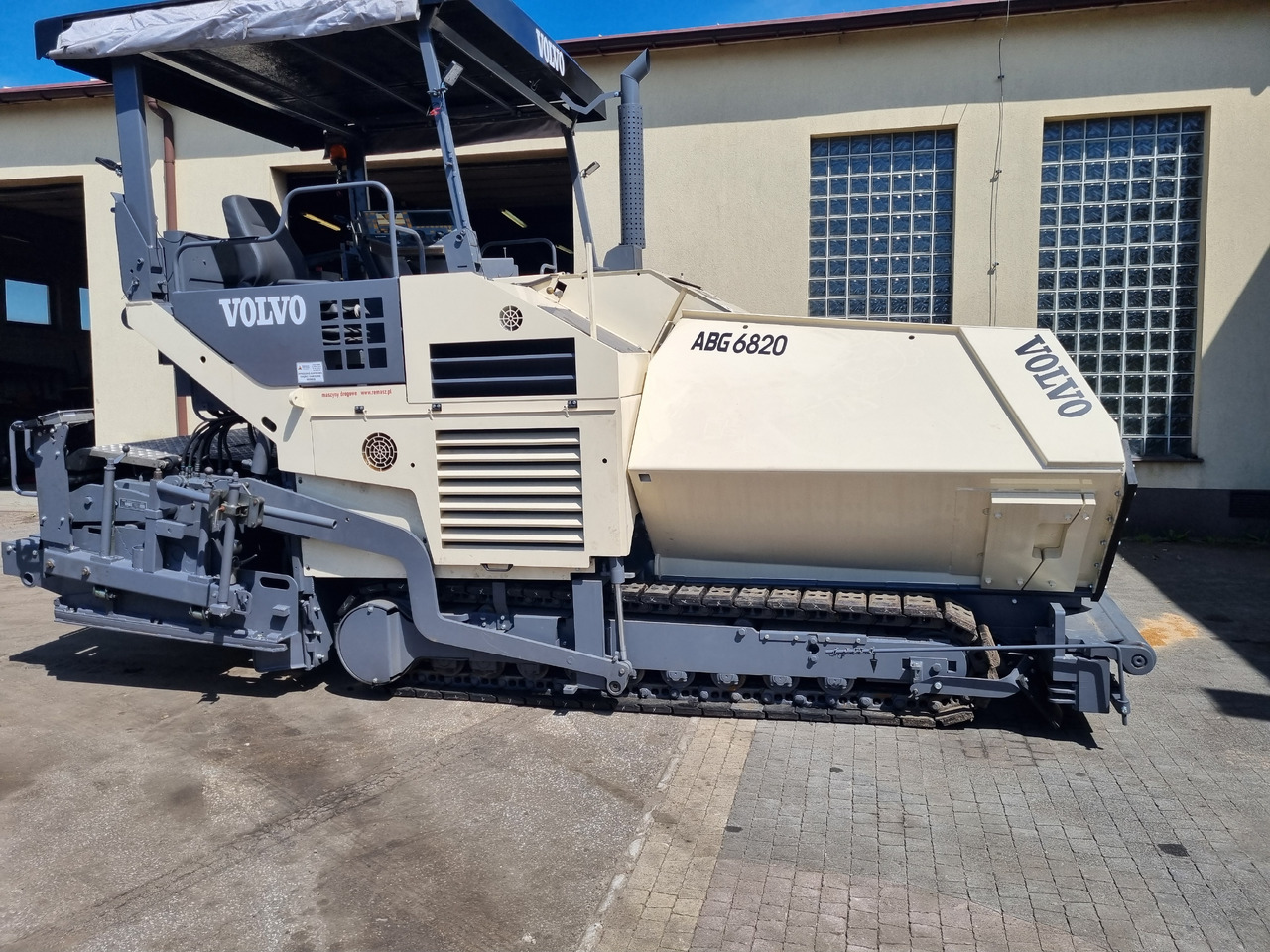 VOLVO TITAN 6820 - Finišér: obrázek 3 VOLVO TITAN 6820 - Finišér: obrázek 3