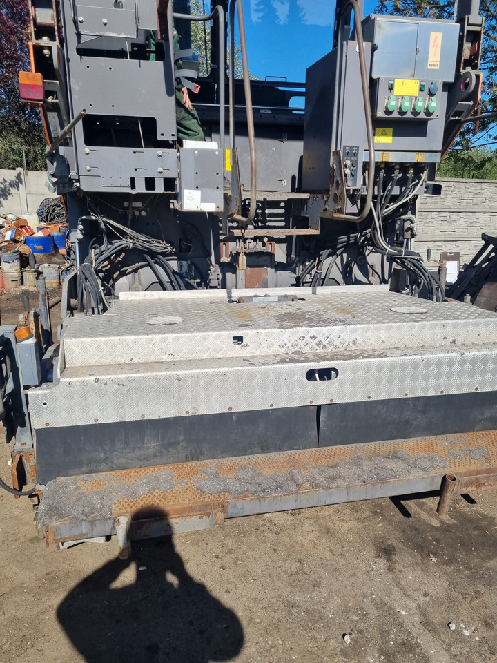 VOLVO TITAN 6870 - Finišér: obrázek 1 VOLVO TITAN 6870 - Finišér: obrázek 1