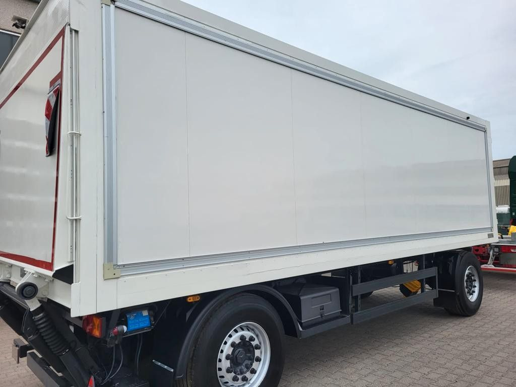 Diversen Drehschemel Vermietung möglich LBW Durchladbar Drehschemel Vermietung möglich LBW Durchladbar - Skříňový přívěs: obrázek 2 Diversen Drehschemel Vermietung möglich LBW Durchladbar Drehschemel Vermietung möglich LBW Durchladbar - Skříňový přívěs: obrázek 2