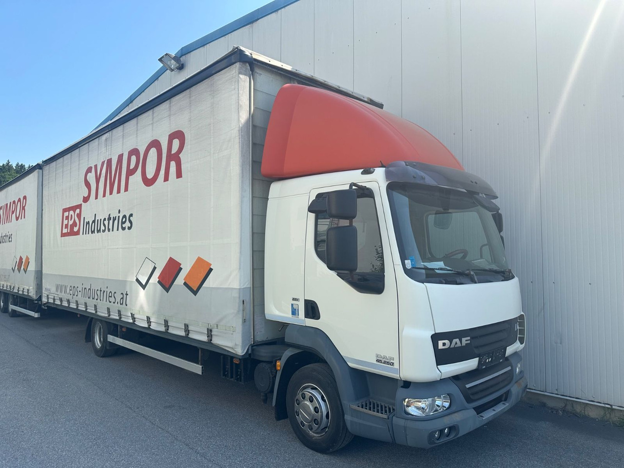 DAF LF 250 Schalter 120m° TÜV - Plachtový nákladní auto: obrázek 2 DAF LF 250 Schalter 120m° TÜV - Plachtový nákladní auto: obrázek 2