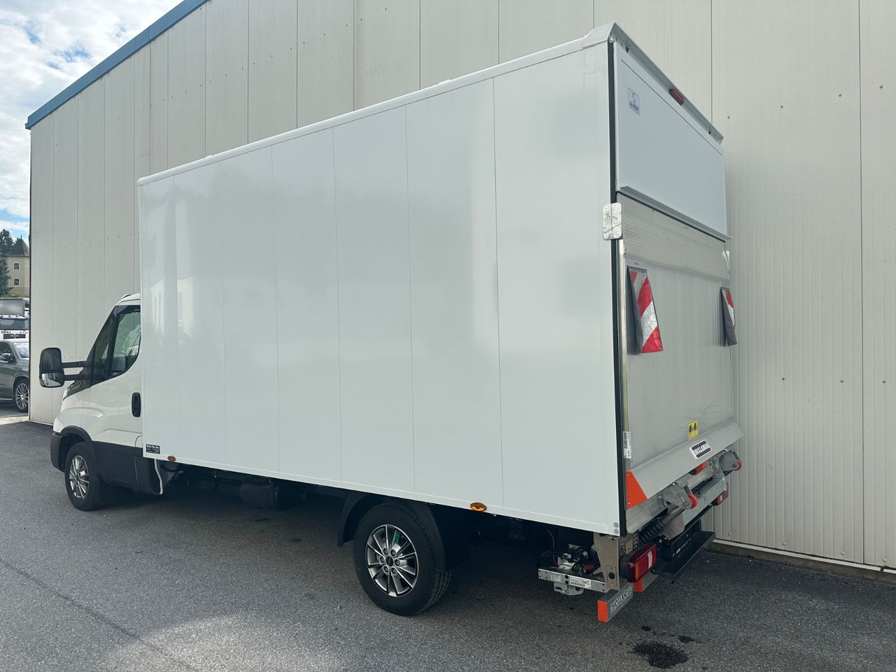 Iveco Daily 35S14 8g HiMatic LBW Mod 2025 - Dodávka skřín: obrázek 3 Iveco Daily 35S14 8g HiMatic LBW Mod 2025 - Dodávka skřín: obrázek 3