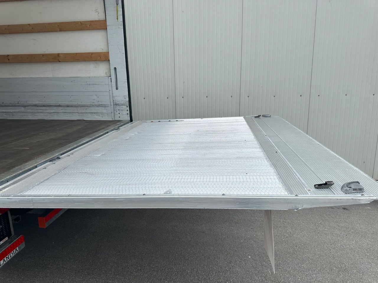 Mercedes-Benz Atego 1524 BigSpace LBW Navi/Kamera - Plachtový nákladní auto: obrázek 5 Mercedes-Benz Atego 1524 BigSpace LBW Navi/Kamera - Plachtový nákladní auto: obrázek 5