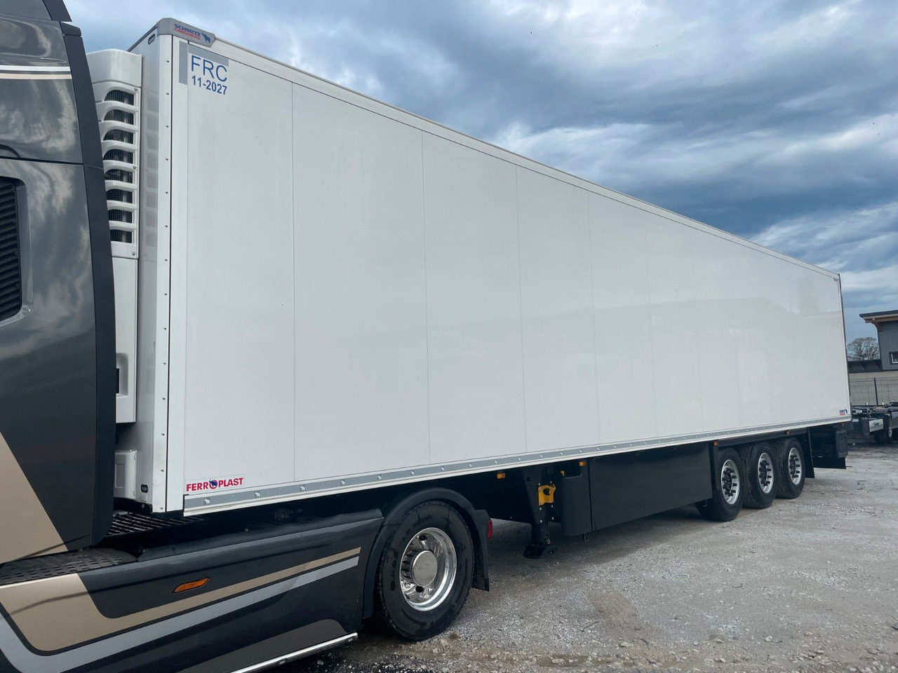 Schmitz Cargobull SKO 24 Cool V7 DoppelStock Blumenbreit - Skříňový návěs: obrázek 1 Schmitz Cargobull SKO 24 Cool V7 DoppelStock Blumenbreit - Skříňový návěs: obrázek 1