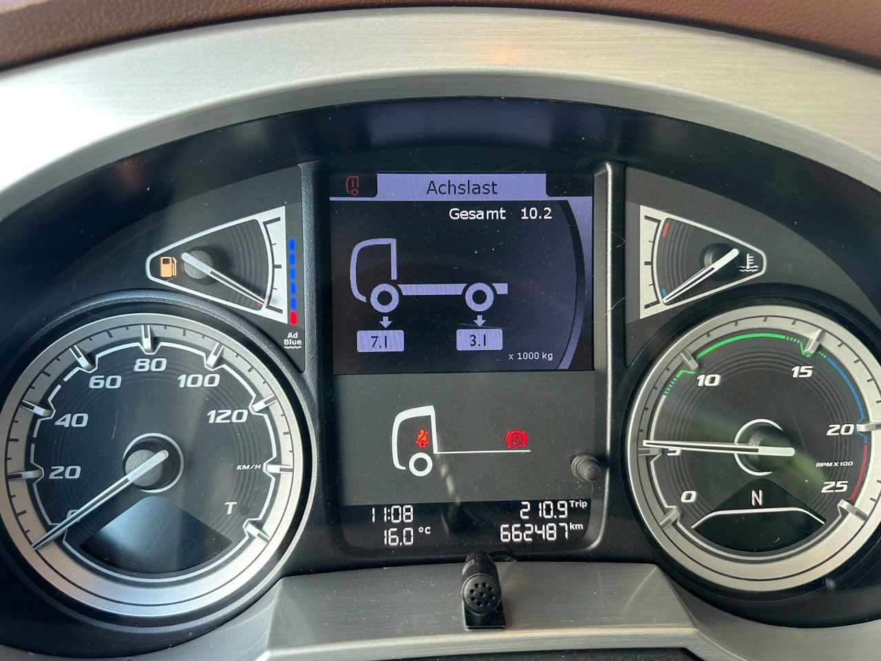 Tahač DAF XF 530 SSC Standklima Leder ALU Vollluft: obrázek 12 Tahač DAF XF 530 SSC Standklima Leder ALU Vollluft: obrázek 12