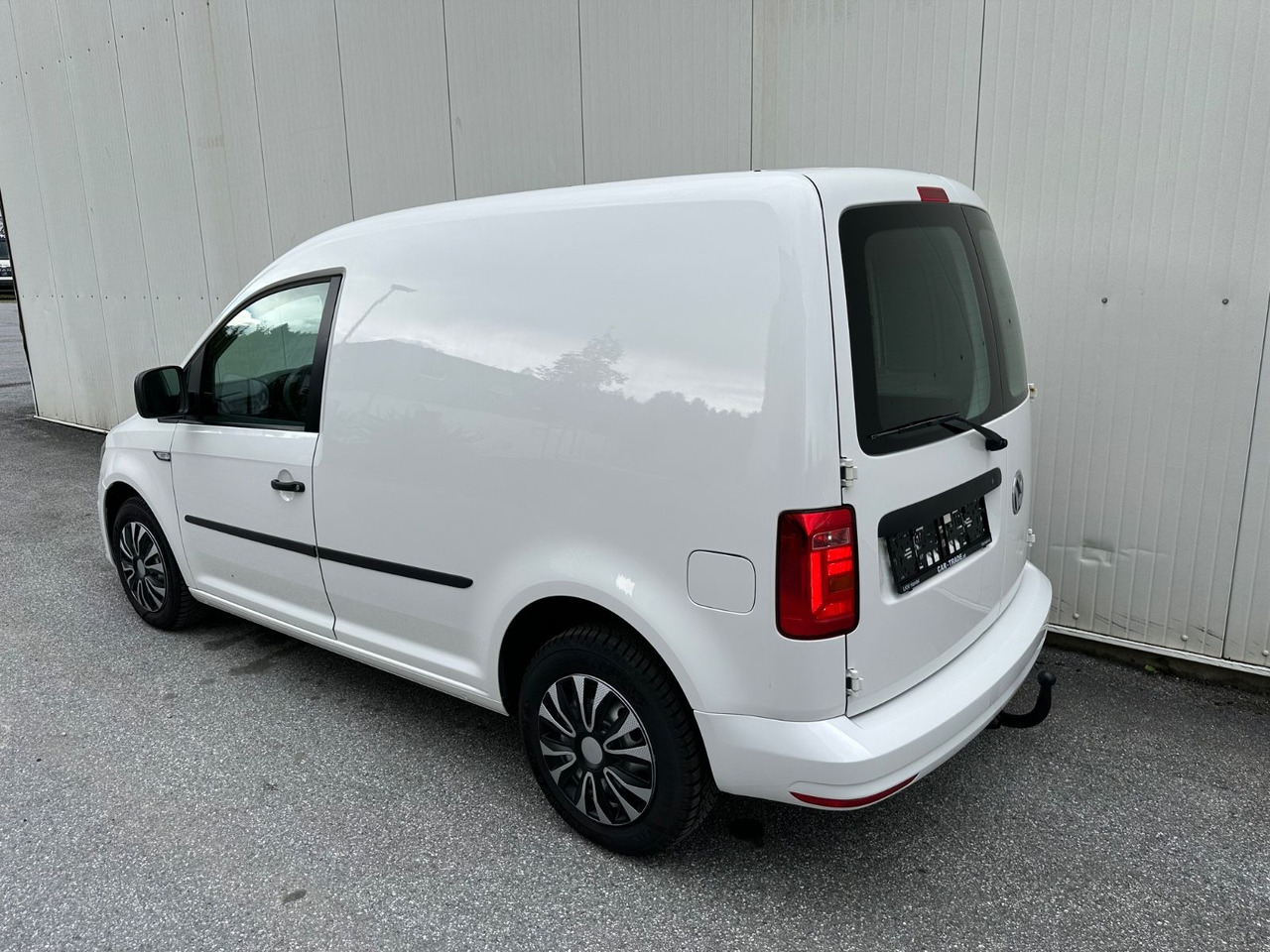Volkswagen Caddy 2.0tdi - Malá dodávka: obrázek 4 Volkswagen Caddy 2.0tdi - Malá dodávka: obrázek 4