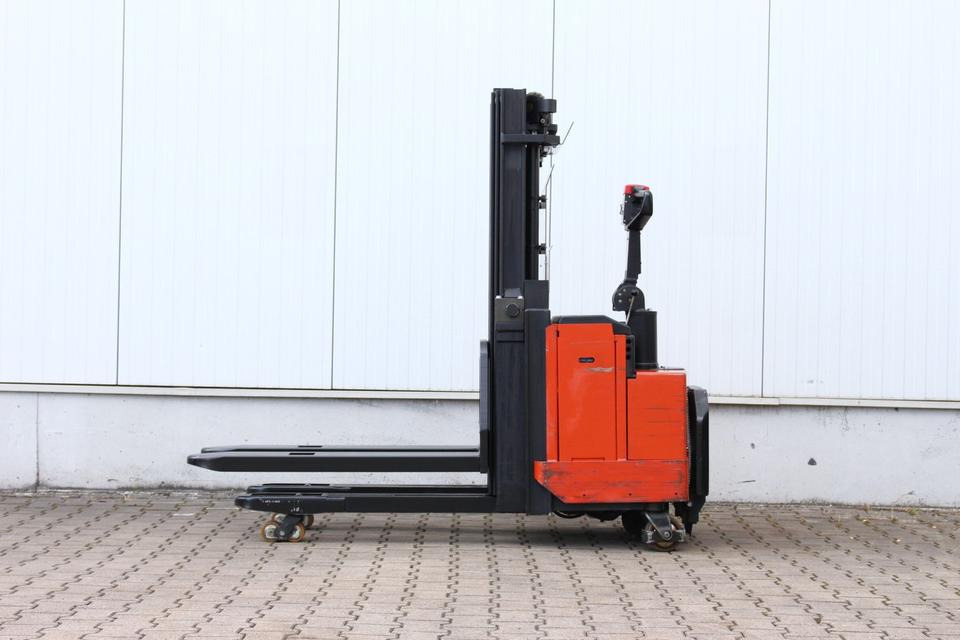 BT LSF1250 Triplex mit Initialhub - Stohovací vozík: obrázek 4 BT LSF1250 Triplex mit Initialhub - Stohovací vozík: obrázek 4