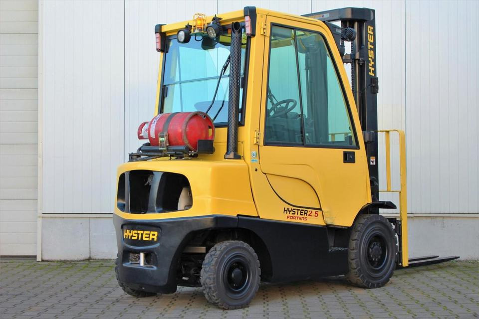 HYSTER H2.5FT Gas 2500kg Kabine 2018 Stapler UVV ✅ - Plynový vysokozdvižný vozík: obrázek 1 HYSTER H2.5FT Gas 2500kg Kabine 2018 Stapler UVV ✅ - Plynový vysokozdvižný vozík: obrázek 1