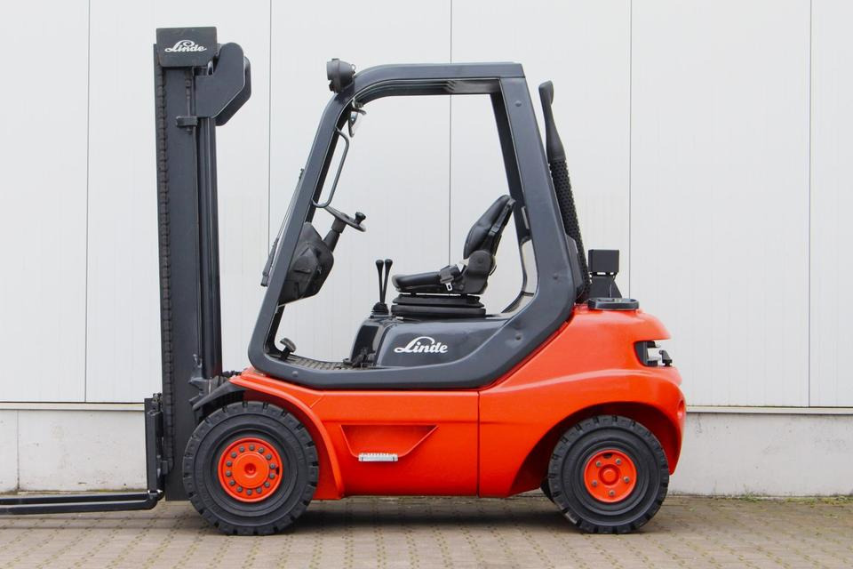 LINDE H20D Diesel TOP Zustand - UVV NEU - Dieselový vysokozdvižný vozík: obrázek 2 LINDE H20D Diesel TOP Zustand - UVV NEU - Dieselový vysokozdvižný vozík: obrázek 2