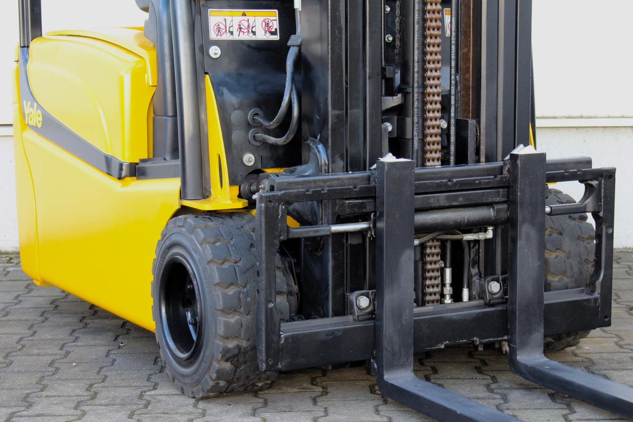 Elektrický vysokozdvižný vozík YALE ERP18VT Triplex 5,2m 1800kg: obrázek 25
