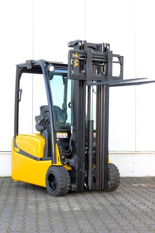 Elektrický vysokozdvižný vozík YALE ERP18VT Triplex 5,2m 1800kg: obrázek 8