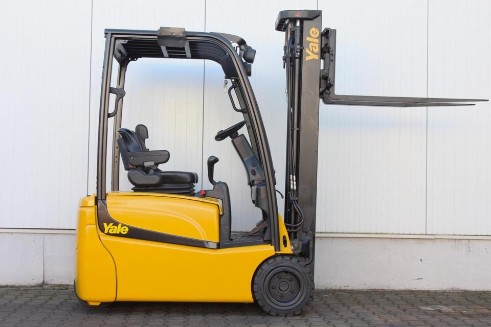 Elektrický vysokozdvižný vozík YALE ERP18VT Triplex 5,2m 1800kg: obrázek 6