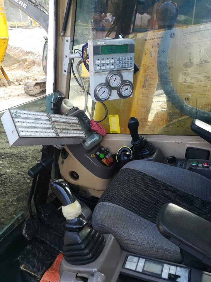 BAUER BG 22H - Vrtná souprava: obrázek 5 BAUER BG 22H - Vrtná souprava: obrázek 5