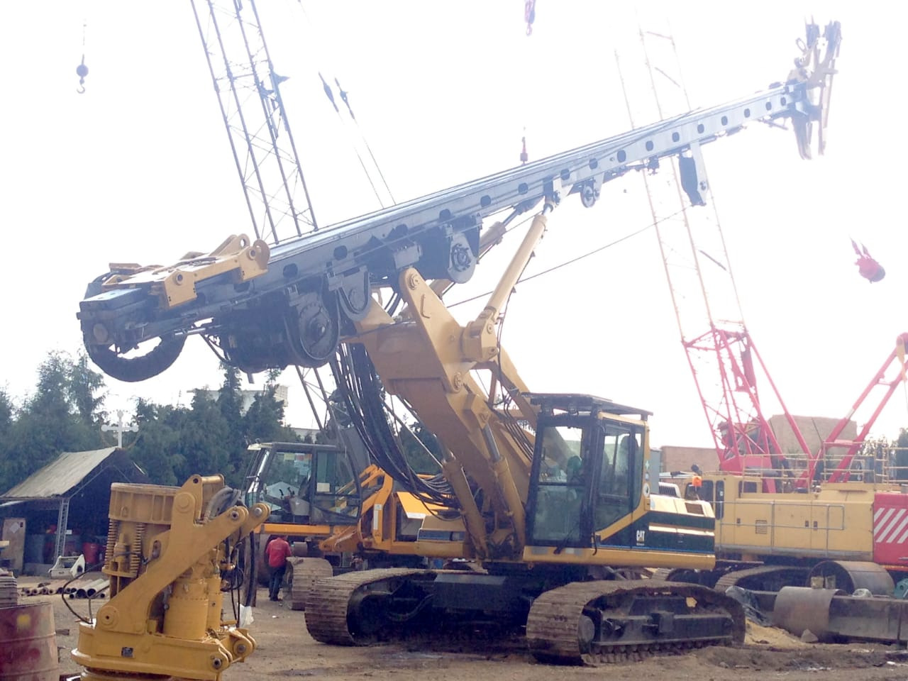 Bauer BG 18H - Vrtná souprava: obrázek 2 Bauer BG 18H - Vrtná souprava: obrázek 2