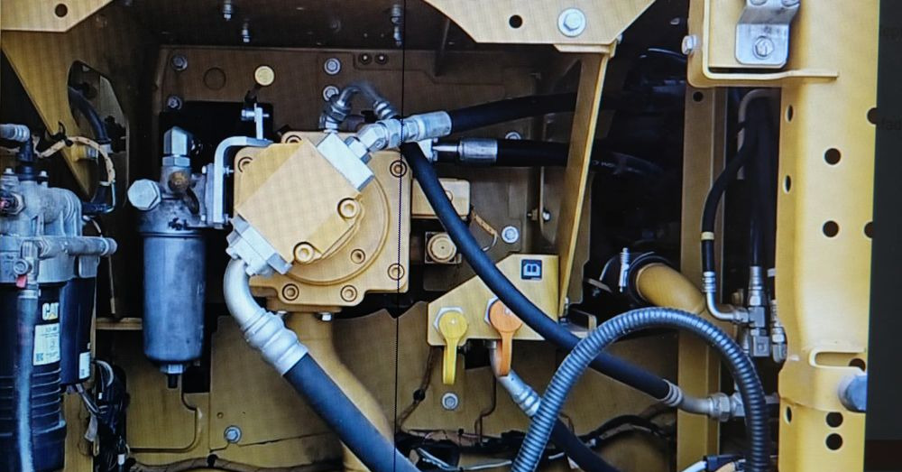 Caterpillar cat 320 - Pásové rýpadlo: obrázek 2 Caterpillar cat 320 - Pásové rýpadlo: obrázek 2