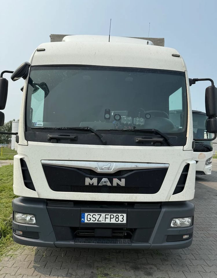 MAN - Plachtový nákladní auto: obrázek 2 MAN - Plachtový nákladní auto: obrázek 2