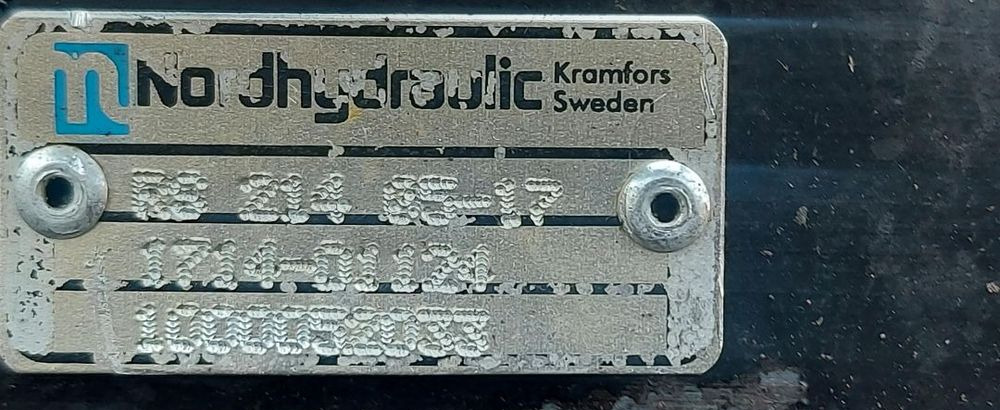 Rozdzielacz główny Kramer 342 - Hydraulika pro Stavební technika: obrázek 4 Rozdzielacz główny Kramer 342 - Hydraulika pro Stavební technika: obrázek 4