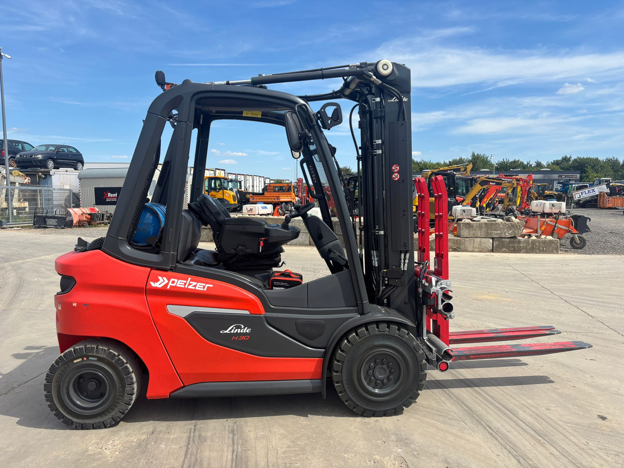 LINDE H30T-01 - Plynový vysokozdvižný vozík: obrázek 2 LINDE H30T-01 - Plynový vysokozdvižný vozík: obrázek 2