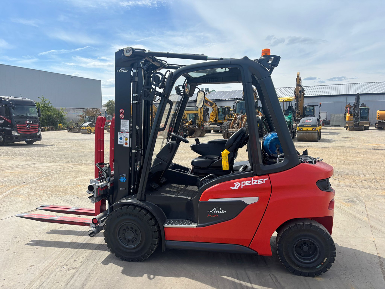 LINDE H30T-01 - Plynový vysokozdvižný vozík: obrázek 1 LINDE H30T-01 - Plynový vysokozdvižný vozík: obrázek 1