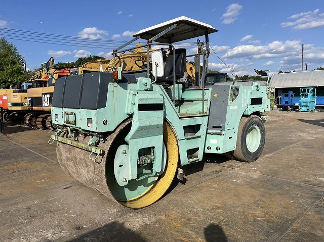 BOMAG BW144AC-2 - Kombinovaný válec: obrázek 1 BOMAG BW144AC-2 - Kombinovaný válec: obrázek 1