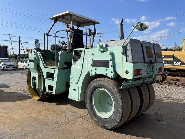 BOMAG BW144AC-2 - Kombinovaný válec: obrázek 3 BOMAG BW144AC-2 - Kombinovaný válec: obrázek 3