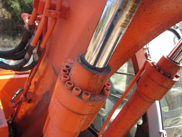 Pásové rýpadlo HITACHI ZX135USK: obrázek 13
