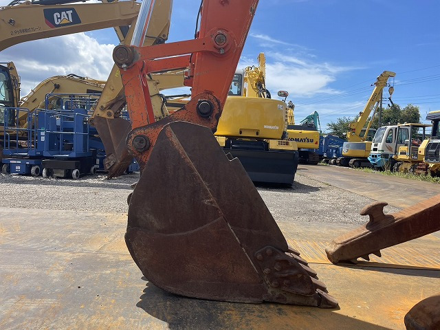 Pásové rýpadlo HITACHI ZX225USRLCMH-5B: obrázek 14