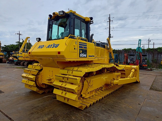 KOMATSU D65PX-18 - Buldozer: obrázek 5 KOMATSU D65PX-18 - Buldozer: obrázek 5