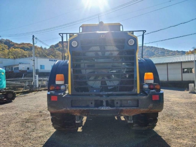 KOMATSU WA380-8 - Kolový nakladač: obrázek 4 KOMATSU WA380-8 - Kolový nakladač: obrázek 4