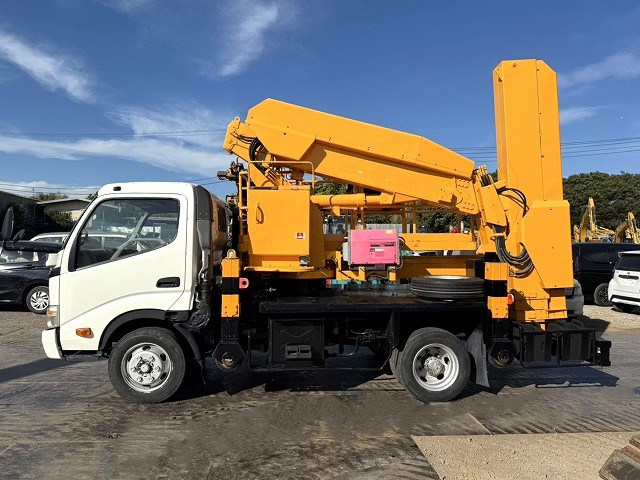 TADANO BT-200-2 - Autoplošina: obrázek 2 TADANO BT-200-2 - Autoplošina: obrázek 2