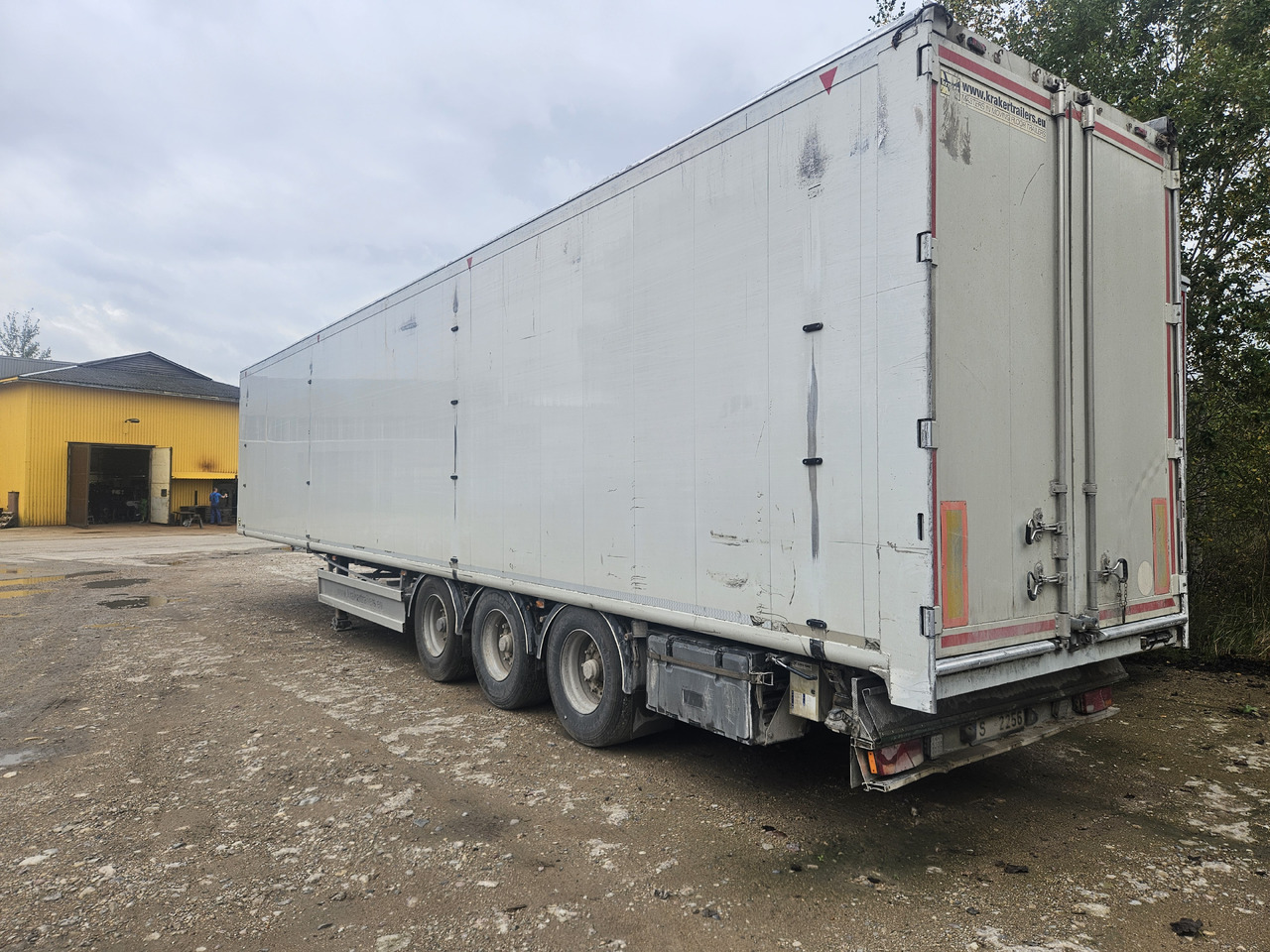 KRAKER CF200 - S posuvnou podlahou návěs: obrázek 2 KRAKER CF200 - S posuvnou podlahou návěs: obrázek 2